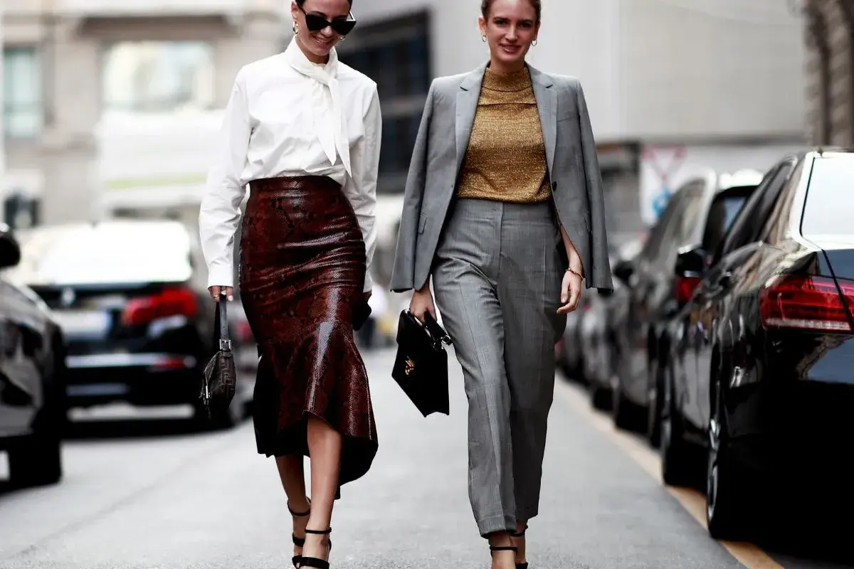 Eleganckie stylizacje, które zainspirują, jak się ubrać na obronę pracy magisterskiej lub ważne spotkanie.